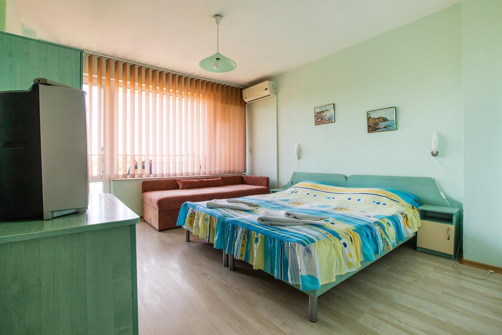 Guest House ,, Ekaterina" ネセバル エクステリア 写真