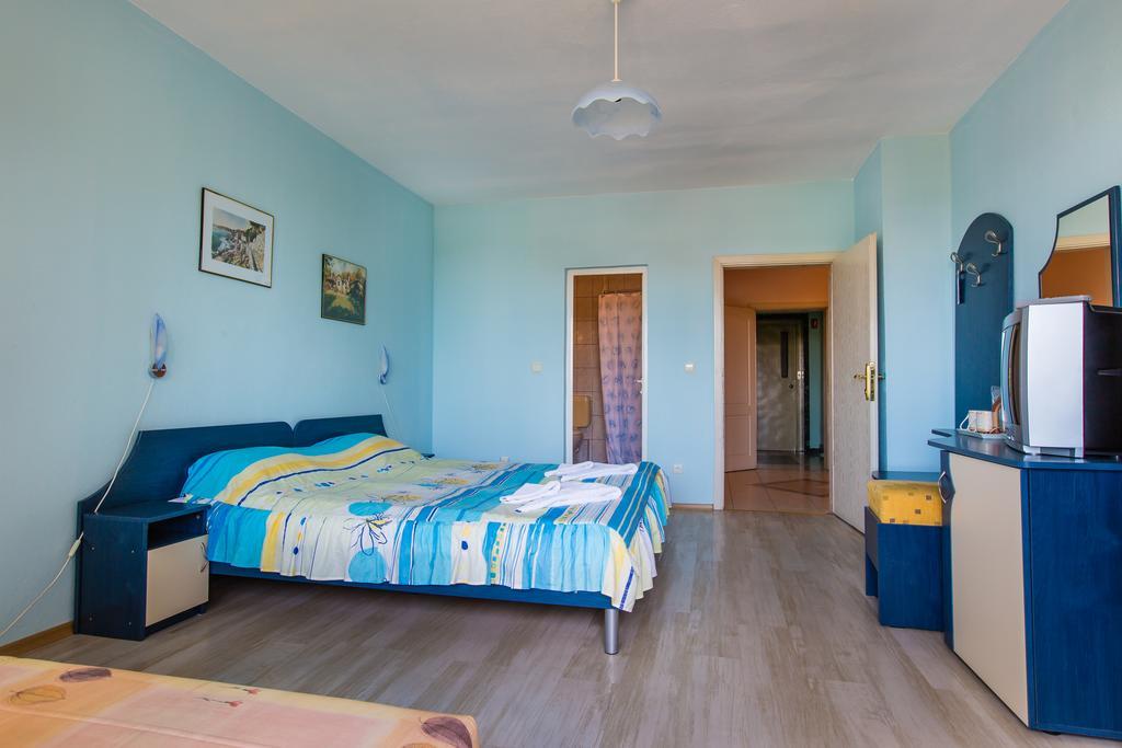 Guest House ,, Ekaterina" ネセバル エクステリア 写真